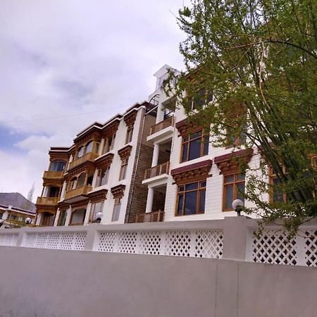 Kanishka Hotel Ladakh By Lexstays Лех Екстериор снимка
